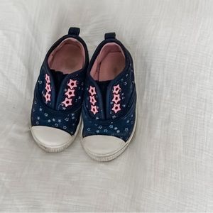 2/$20 Stardust Sneakers | Joe Fresh | Size 6